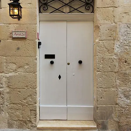 Amelie - Charming Townhouse In The Heart Of بيت للعطل *