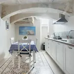 Amelie - Charming Townhouse In The Heart Of *
