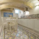 Amelie - Charming Townhouse In The Heart Of