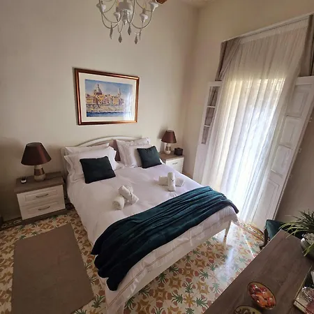 Holiday home Amelie - Charming Townhouse In The Heart Of *
