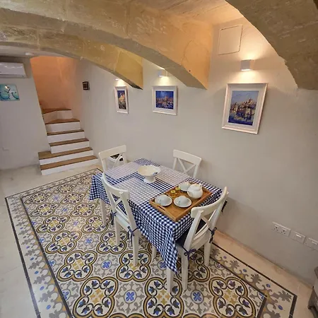 Amelie - Charming Townhouse In The Heart Of *