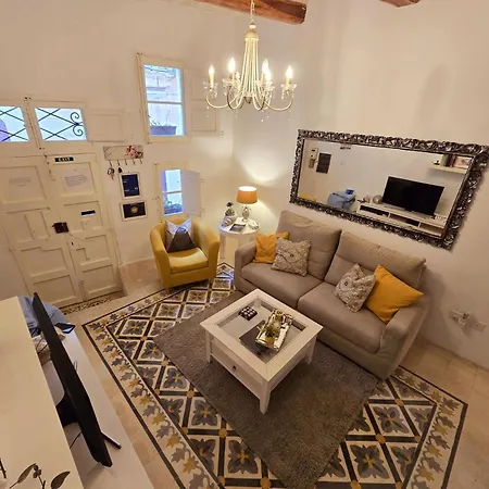 Amelie - Charming Townhouse In The Heart Of