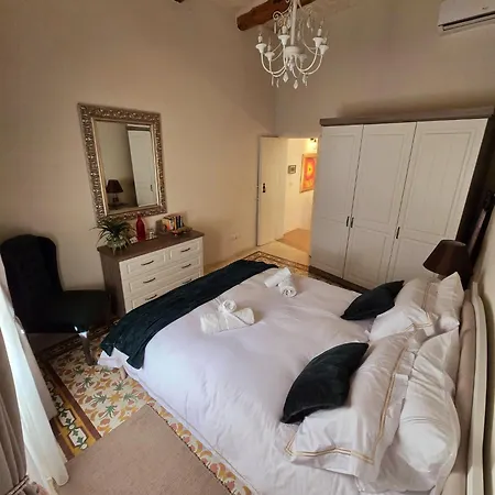 Holiday home Amelie - Charming Townhouse In The Heart Of