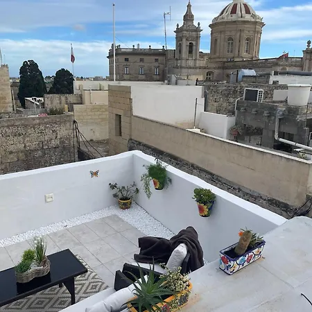 Amelie - Charming Townhouse In The Heart Of