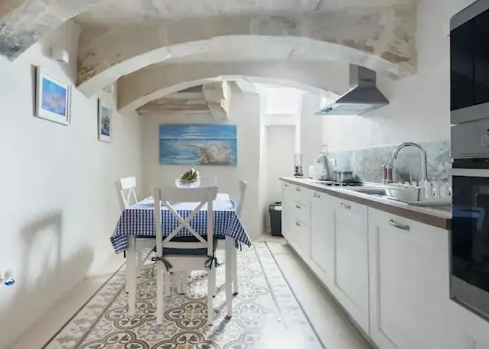 Amelie - Charming Townhouse In The Heart Of *