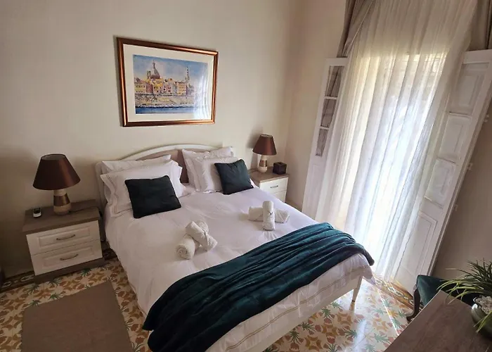 Hébergement de vacances Amelie - Charming Townhouse In The Heart Of *