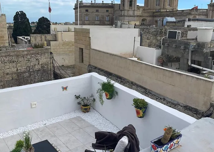 Amelie - Charming Townhouse In The Heart Of